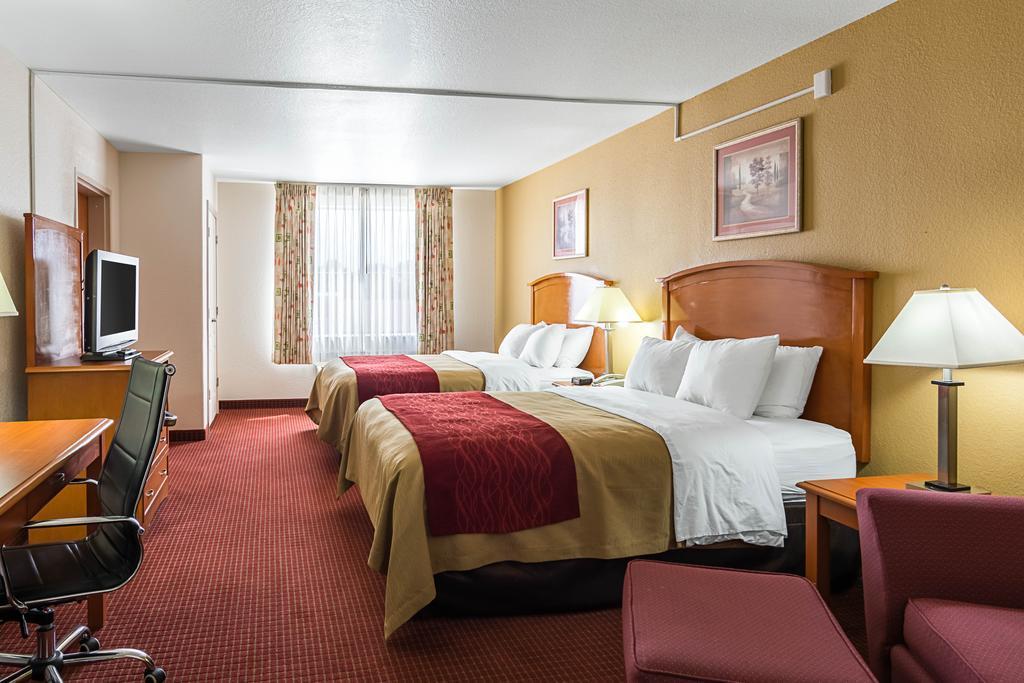 Comfort Inn & Suites Chesapeake - Portsmouth Bagian luar foto