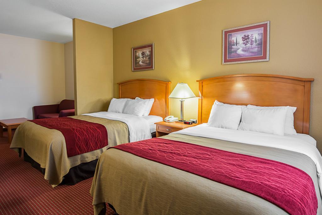 Comfort Inn & Suites Chesapeake - Portsmouth Bagian luar foto