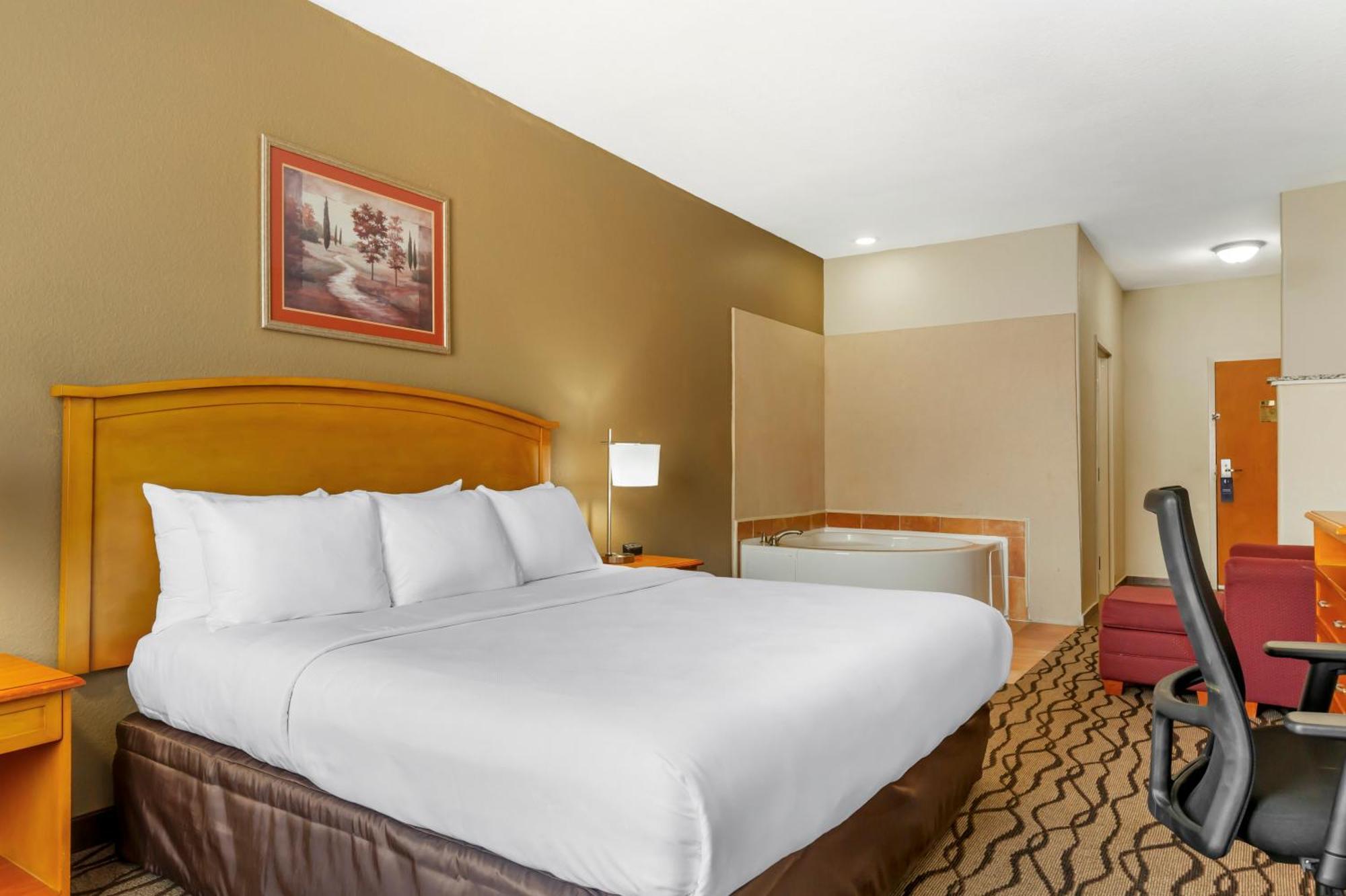 Comfort Inn & Suites Chesapeake - Portsmouth Bagian luar foto