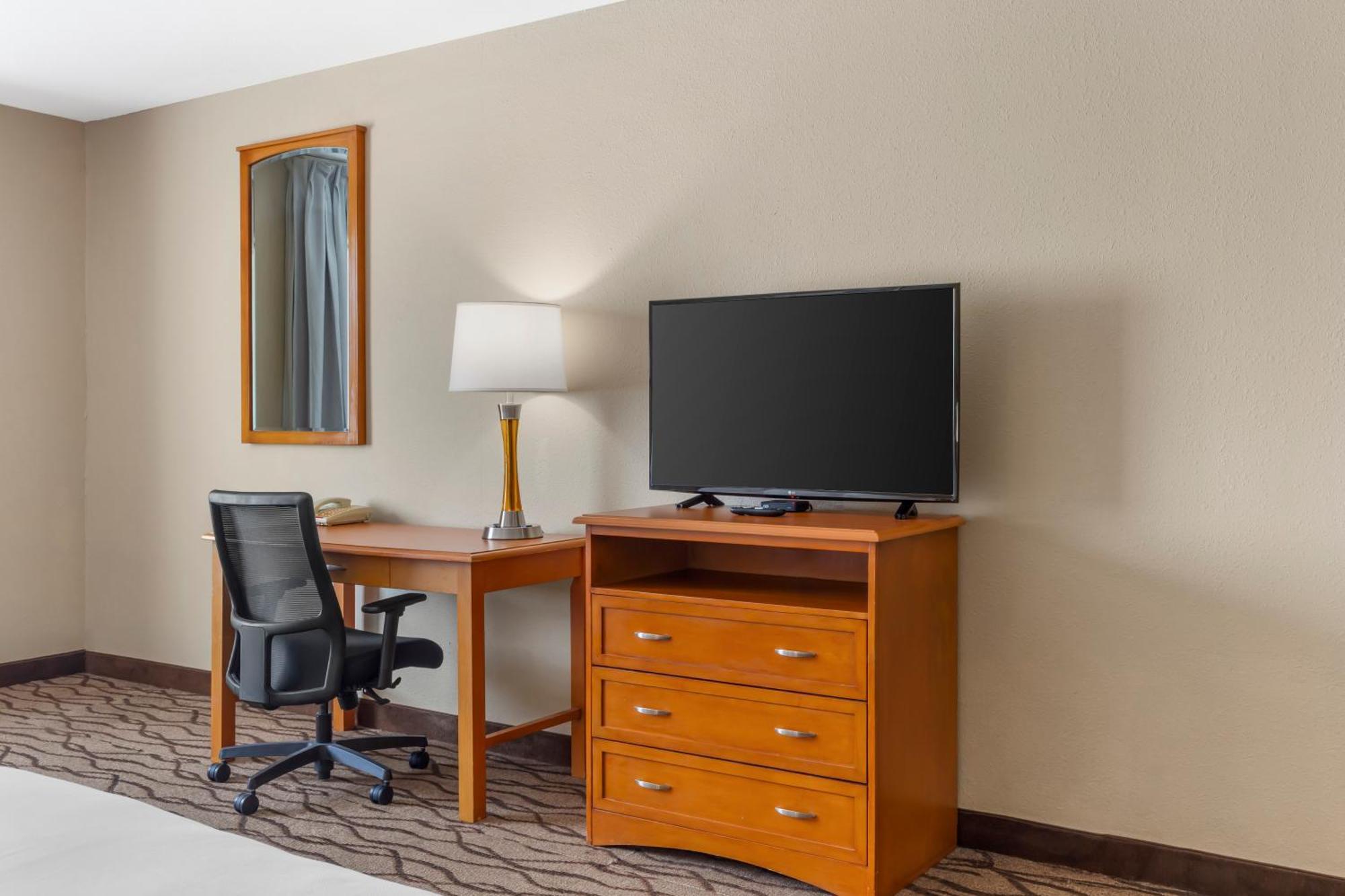 Comfort Inn & Suites Chesapeake - Portsmouth Bagian luar foto