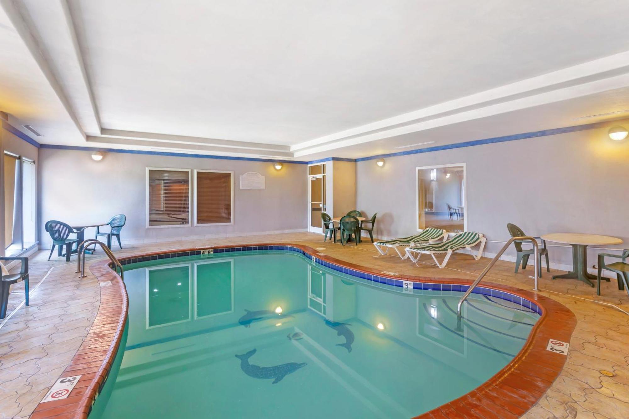 Comfort Inn & Suites Chesapeake - Portsmouth Bagian luar foto