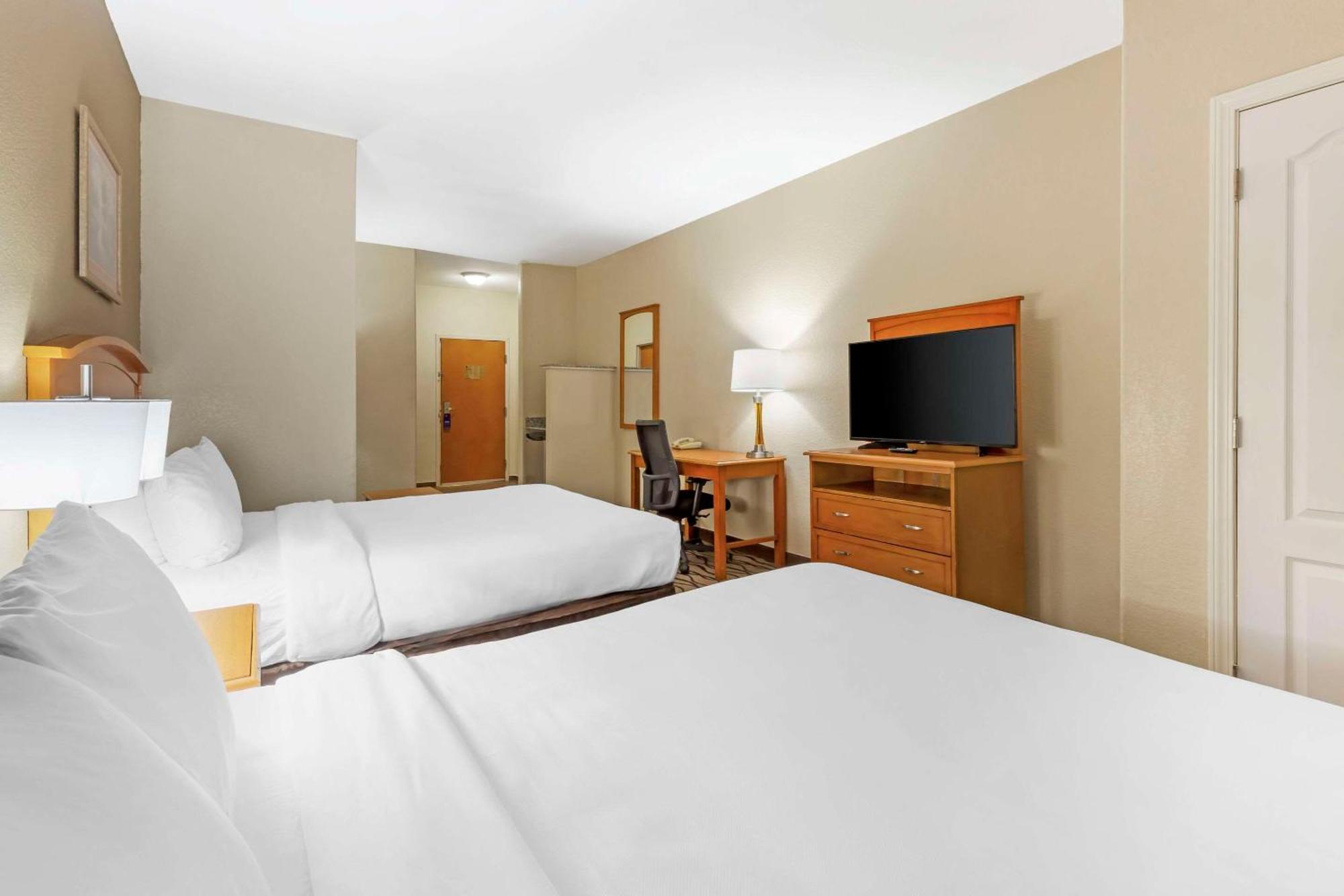 Comfort Inn & Suites Chesapeake - Portsmouth Bagian luar foto