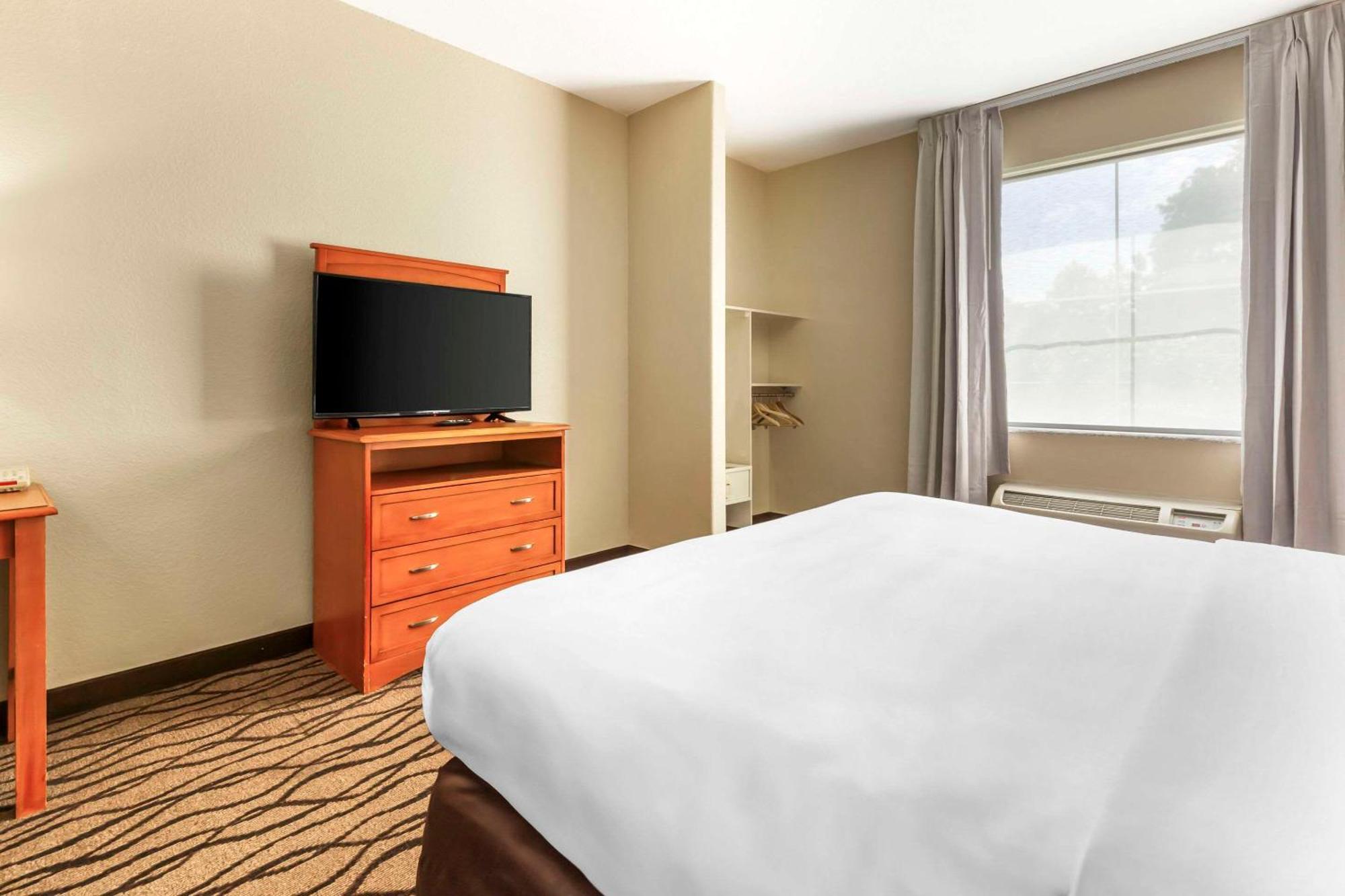 Comfort Inn & Suites Chesapeake - Portsmouth Bagian luar foto