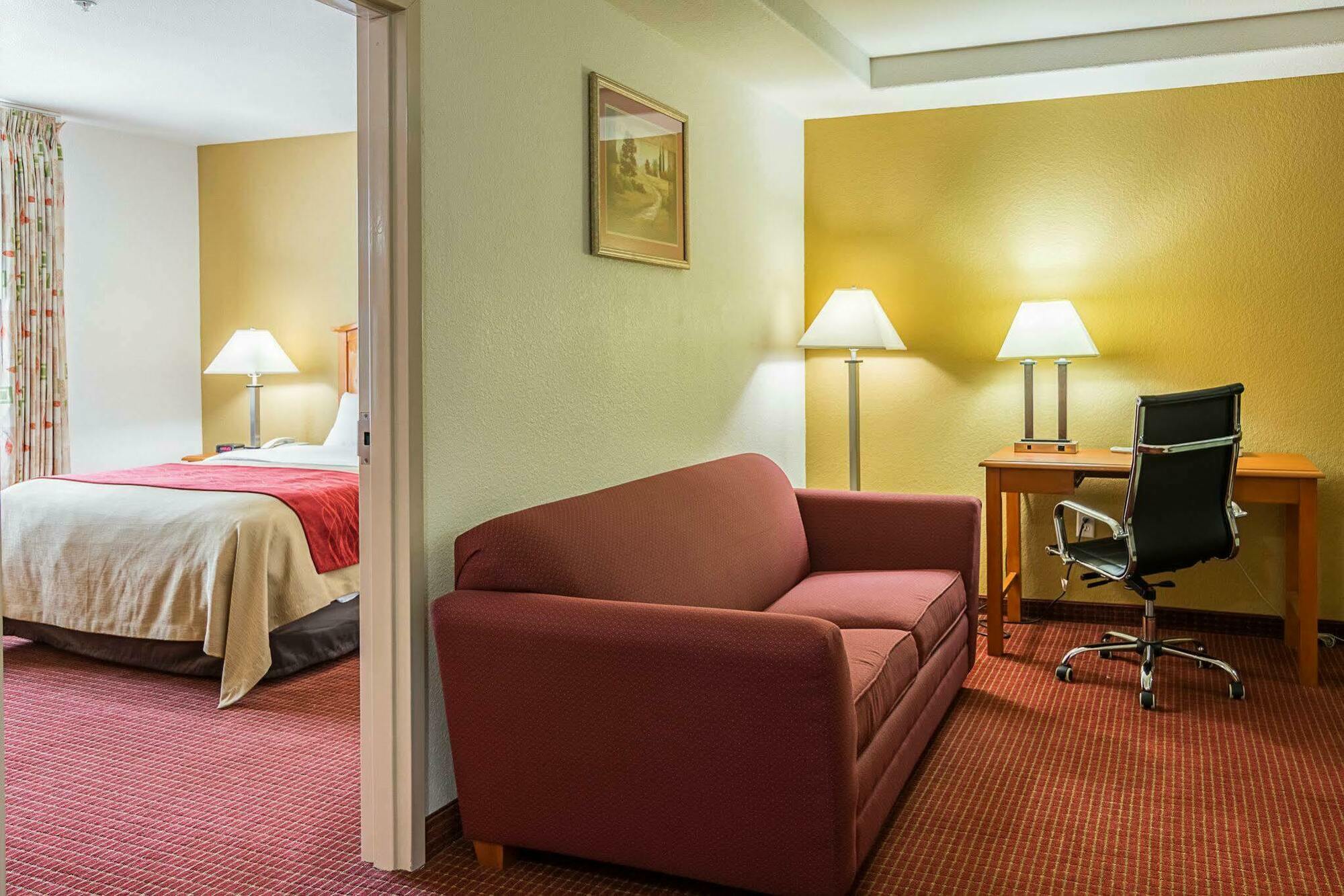 Comfort Inn & Suites Chesapeake - Portsmouth Bagian luar foto