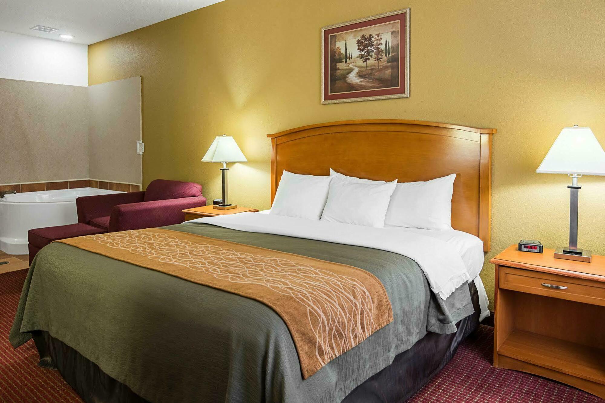 Comfort Inn & Suites Chesapeake - Portsmouth Bagian luar foto