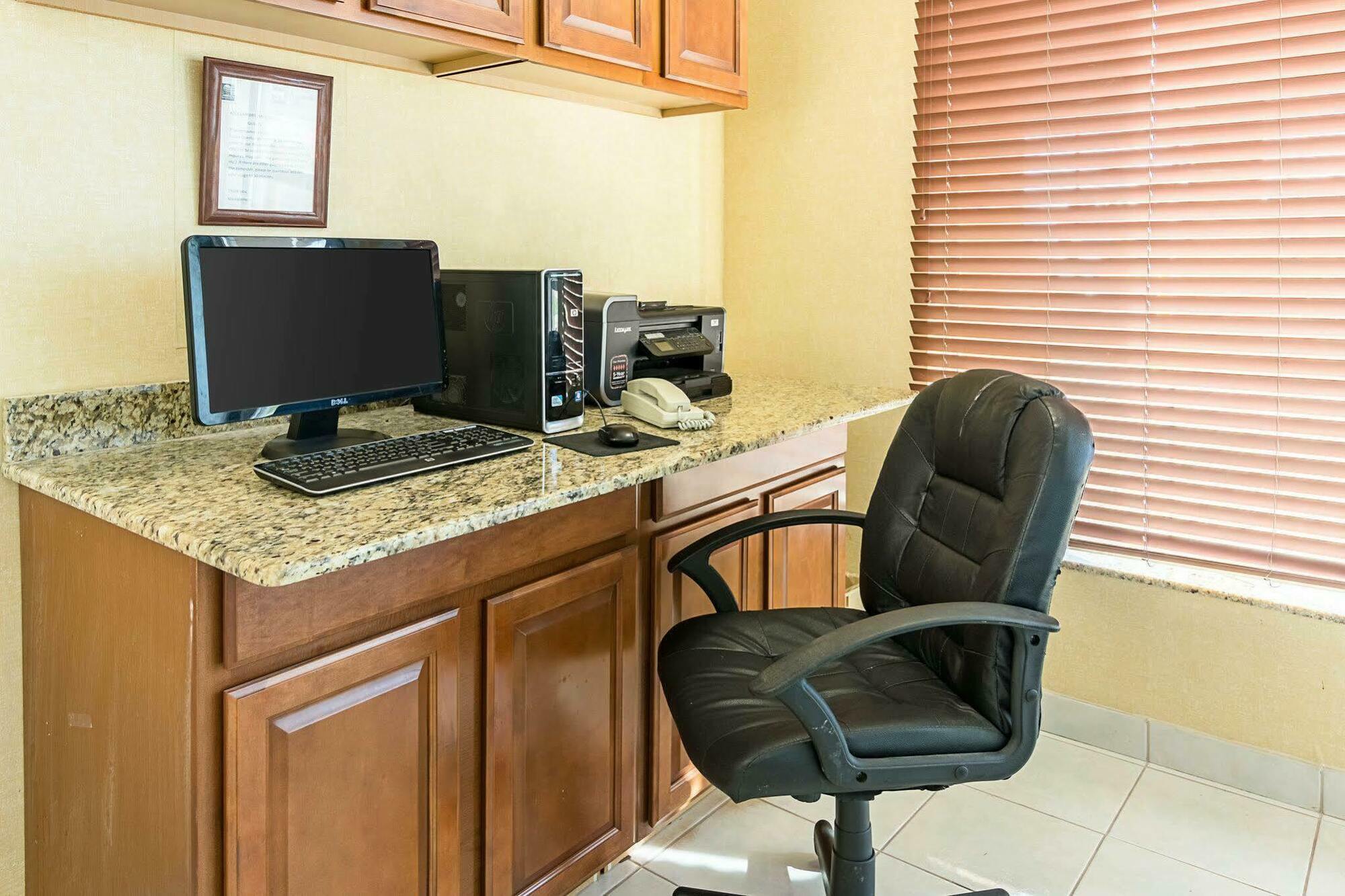 Comfort Inn & Suites Chesapeake - Portsmouth Bagian luar foto